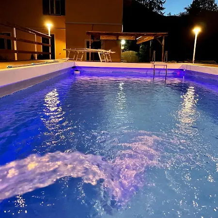 Impronte Nel Bosco Bed & Breakfast 3*